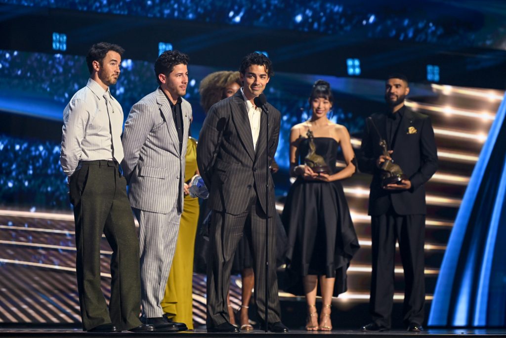 Jonas Brothers no palco do Disney Legends, Divulgação: The Walt Disney Company.